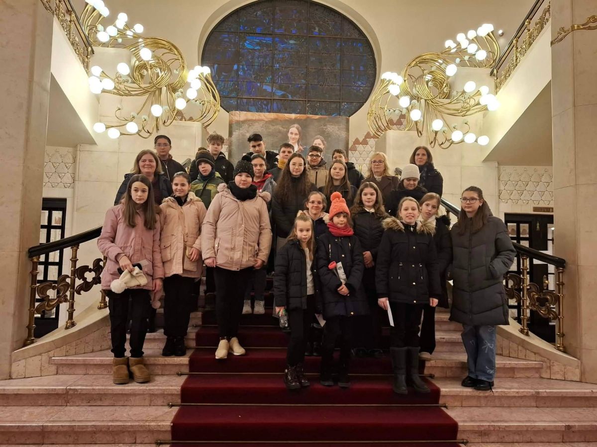 Január 29-én a felsősök egy csoportjával Veszprémben jártunk